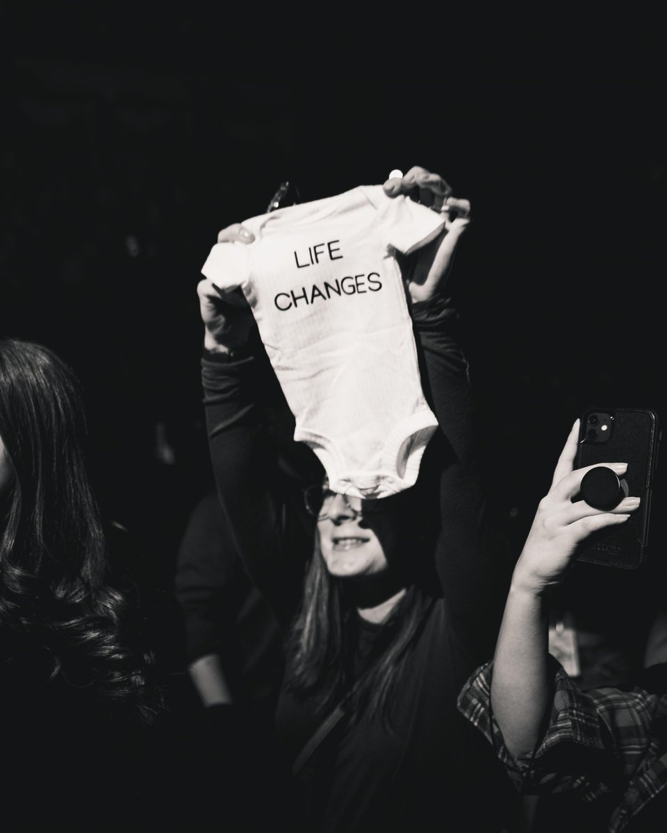 ThomasRhett's tweet photo. and I wouldn’t change it for the world https://t.co/O4CTT4h0g6