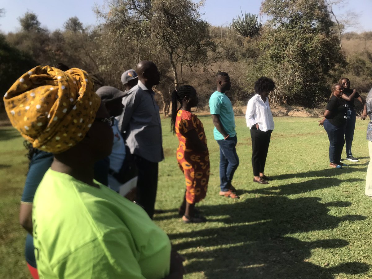 SamuelAmelior's tweet photo. Présentation groupée des #représentants des #associations de #récupérateurs de 12 pays d’Afrique présents à Nairobi au Kenya, organisé par #wiego #cejad et l’alliance internationale des récupérateurs #globalrec #inclusion #reconnaissance #protection #accèsauxressources #soutien https://t.co/awGmlke9pF