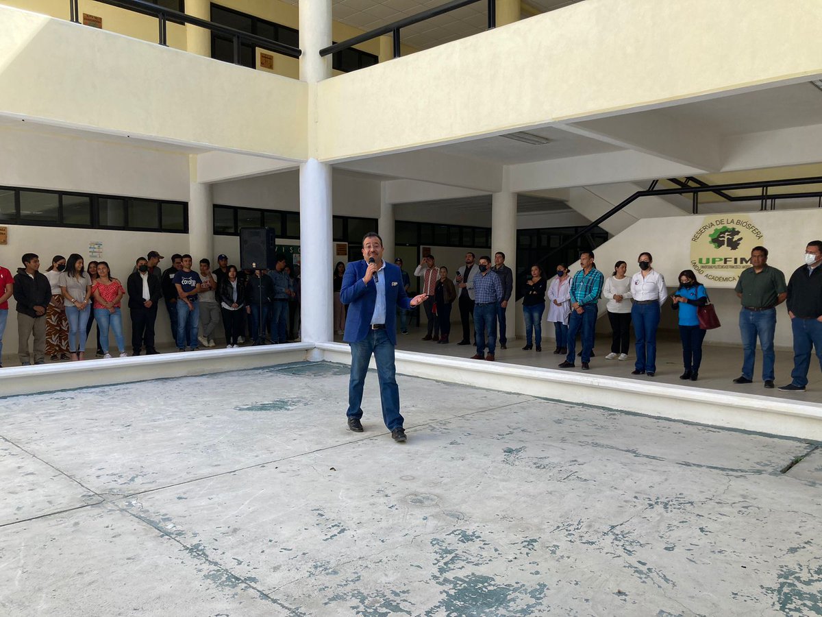 UPFIM_Oficial's tweet photo. Visita de nuestro rector el 𝐃𝐫. 𝐋𝐞𝐨𝐧𝐜𝐢𝐨 𝐌𝐚𝐧̃𝐚𝐫𝐨́𝐧 𝐏𝐫𝐢𝐞𝐠𝐨, en la Unidad Académica de Meztitlán.
Se realizo la visita de agenda Académica donde se hizo la presentación del Rector. https://t.co/NQvSeZKK3E