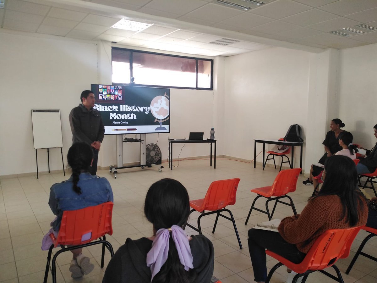 UPFIM_Oficial's tweet photo. Visita de nuestro rector el 𝐃𝐫. 𝐋𝐞𝐨𝐧𝐜𝐢𝐨 𝐌𝐚𝐧̃𝐚𝐫𝐨́𝐧 𝐏𝐫𝐢𝐞𝐠𝐨, en la Unidad Académica de Meztitlán.
Se realizo la visita de agenda Académica donde se hizo la presentación del Rector. https://t.co/NQvSeZKK3E