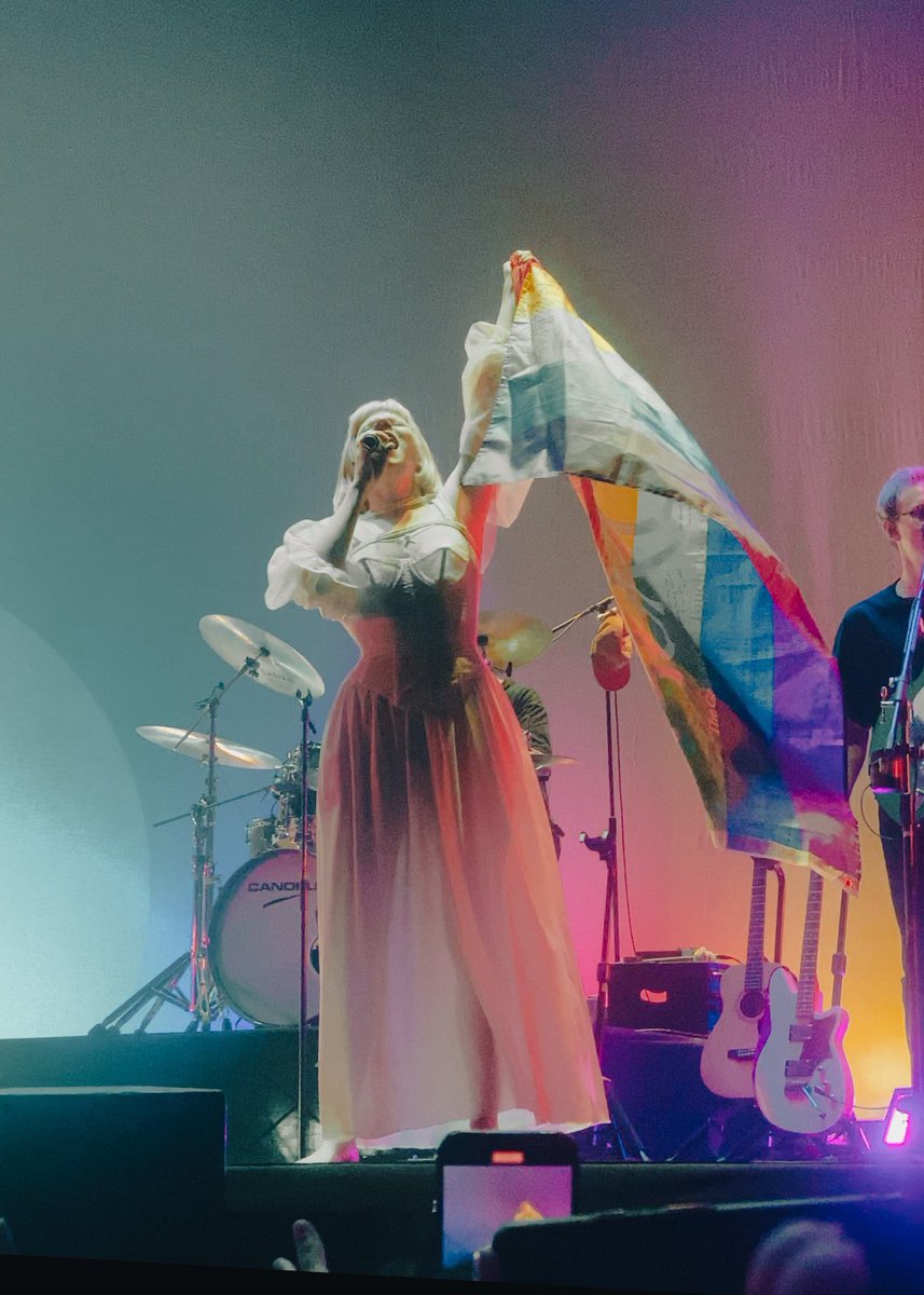 mbbl24's tweet image. YOU HAVE A HOME IN MY QUEENDOM
YOU HAVE A PLACE IN MY QUEENDOM
🏳️‍🌈🏳️‍⚧️

#TheGodsWeCanTouchTourTH 
#AuroraTH2023 #auroramusic