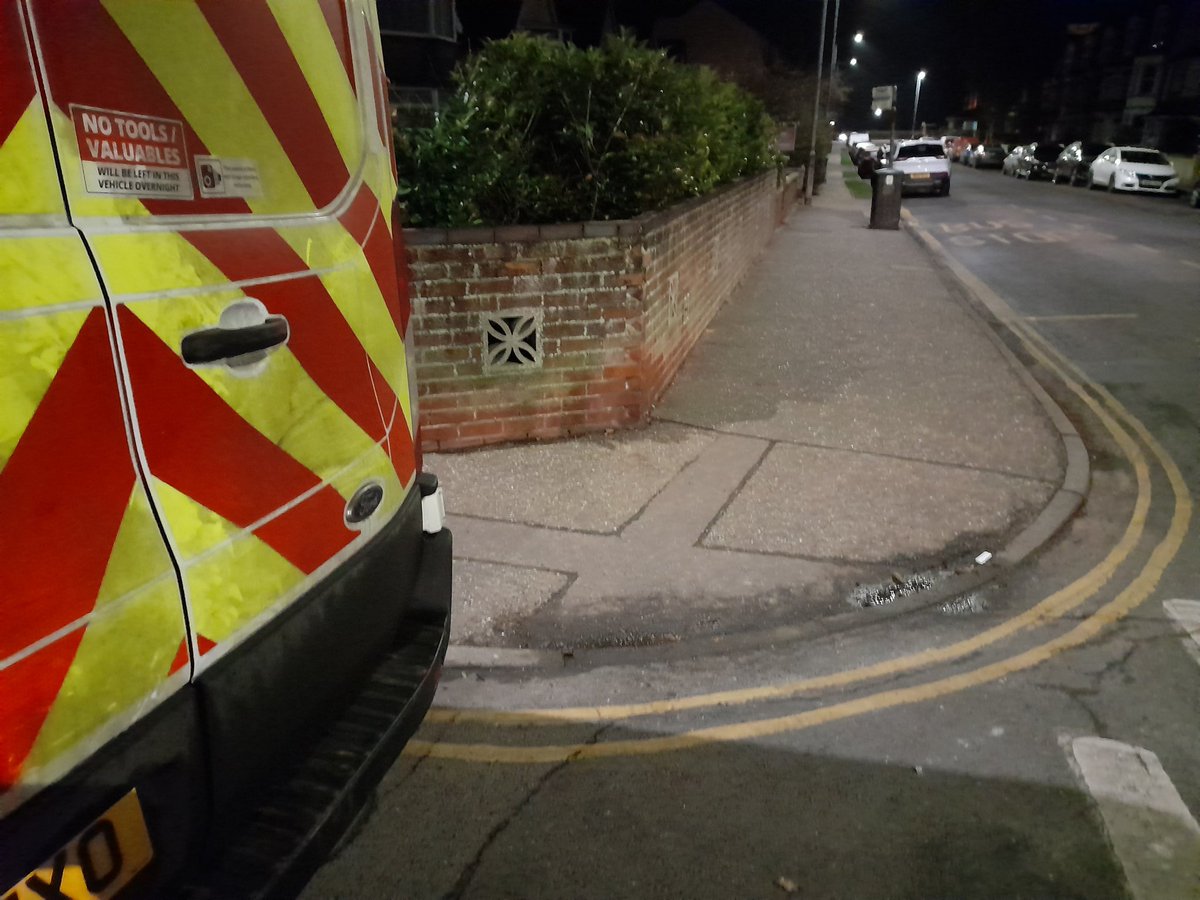 grhough's tweet photo. @NorfolkPolice @NSRAPT I take that as a no. So tonight we have this to deal with. 
Both over double yellows and a little pavement parking thrown in. 
I suppose n a few weeks time you'll be wondering how someone was knocked over on this residential street?! https://t.co/vMkISLEtJR