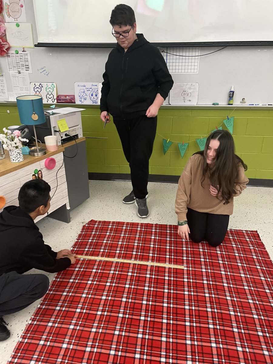 LBMS students practicing their math skills while making blankets to donate to @ProjectLinus for children in local hospitals. @LBMSthree @LBpublicschools #givingback