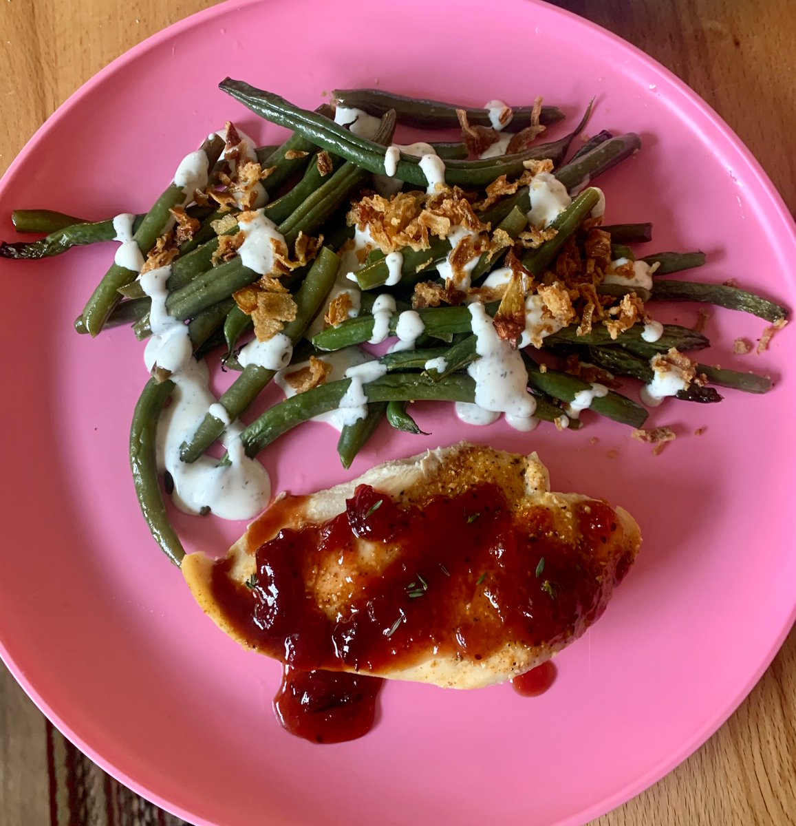 M_Foy1's tweet photo. @realhomechef Just made this beautiful meal.
Cranberry Thyme Chicken
Canβt wait to taste it!
#realhomechef #homechef
Let me know if youβre interested in a discount referral from me! https://t.co/upkX3JBq5z