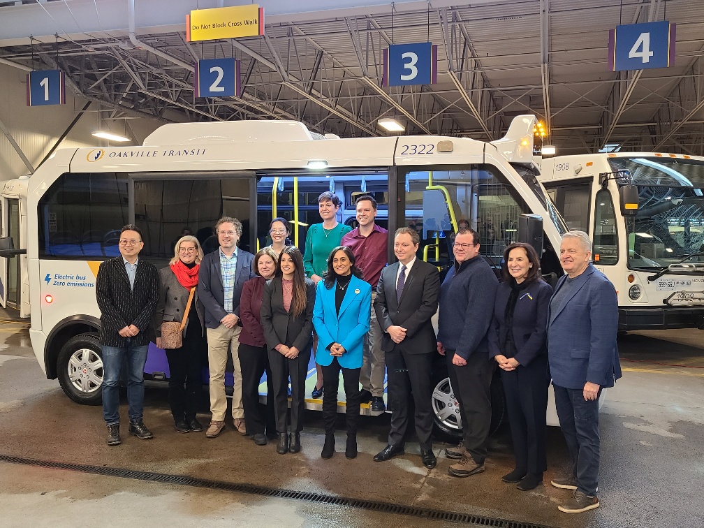 Oakville Transit tweet media