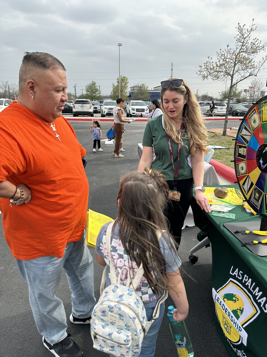Innovate_EISD's tweet photo. Looking for a kinder home? Come out to the @PreK4SA Welcome to Kinder event happening now at the West Center. Explore the different options offered in @EISDofSA! #ComeDreamWithUs https://t.co/MGkTKMTQaS