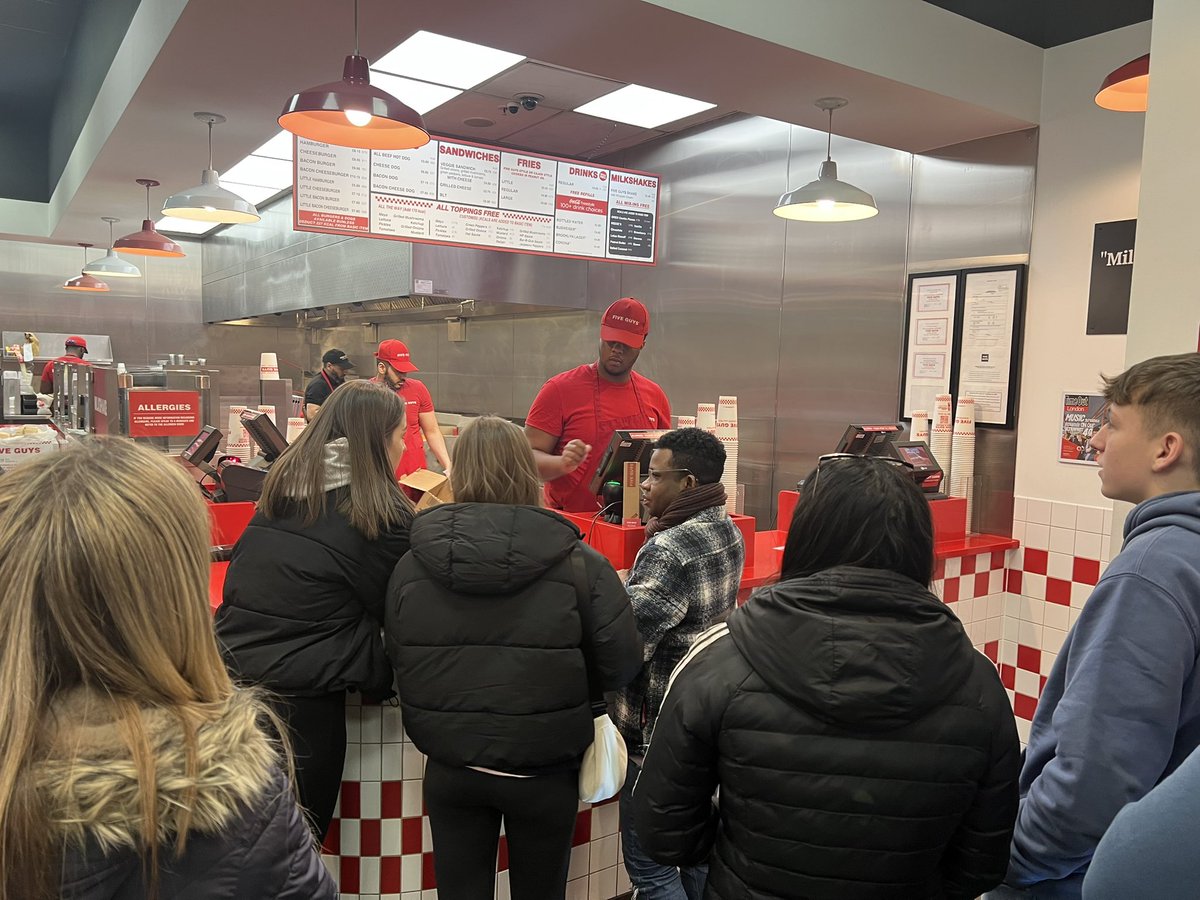 Shout out to <a href="/FcNationUK/">First Class Foundation</a> and <a href="/teamprincestrus/">team/theprincestrust</a> for bringing three gifted speakers (Pariss Sailsman, <a href="/cordell_jeffers/">CORDELL JEFFERS</a>, and @romanahzb) to inspire, invest in, and elevate young people tonight #identity #purpose #network #fiveguys