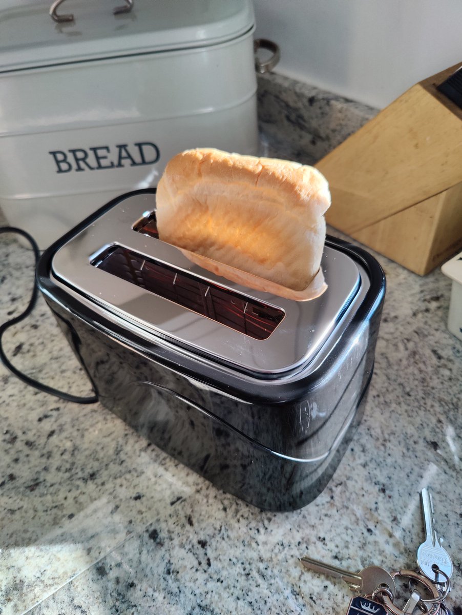 downard_mike's tweet photo. @MENnewsdesk Just having it all toasted is a bonus, after your wife @lornski_83 buys a toaster from Ebay #halfajob #smallsoldiers https://t.co/M0jmuF8U79