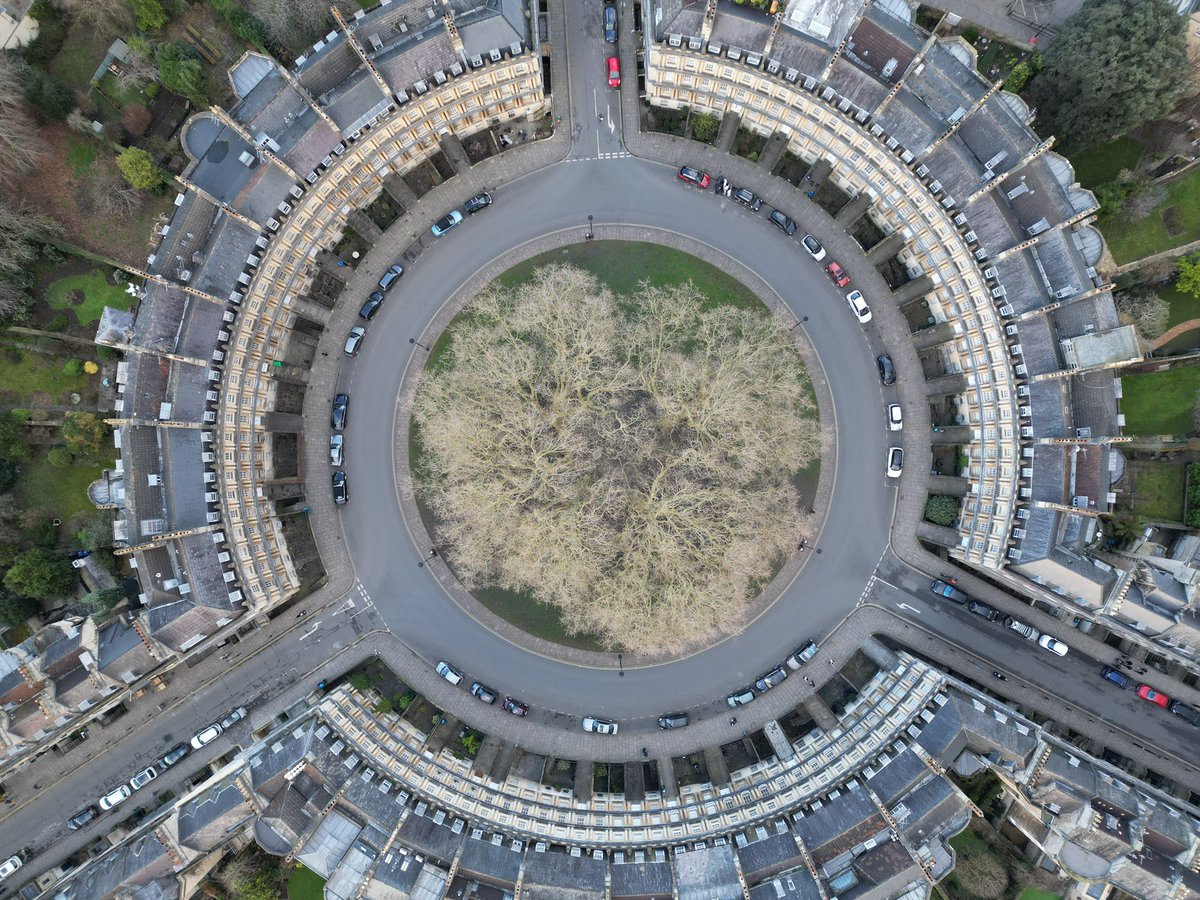 GmDrones's tweet photo. In the beautiful historical town of Bath https://t.co/cZaJlqokVs