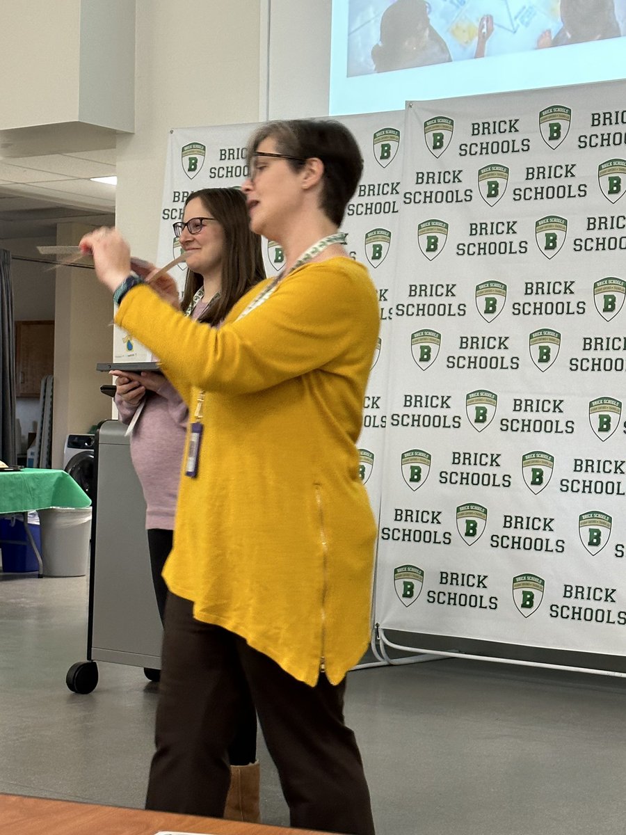 BTPSLearns's tweet photo. Academic Coaches Danielle Ventrello & Heather Butler are working with @Brick_K12 year 1 elementary teachers in using #academicteaming to engage all learners with success criteria aligned to learning targets! 🎯 @BrickSupt @MsMac_BTPS @JaimeBaileyEd https://t.co/u5cvIOyo0w