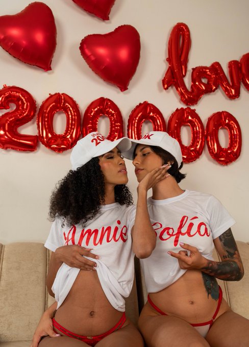 We celebrate our 200k on https://t.co/iObJ0NS4Mx 💝  🔥 Recording will be upload on my https://t.co/7WYlKW9snK<a href="/tag/nuevafotodeperfil"class="tags"><span>#nuevafotodeperfil</span></a>