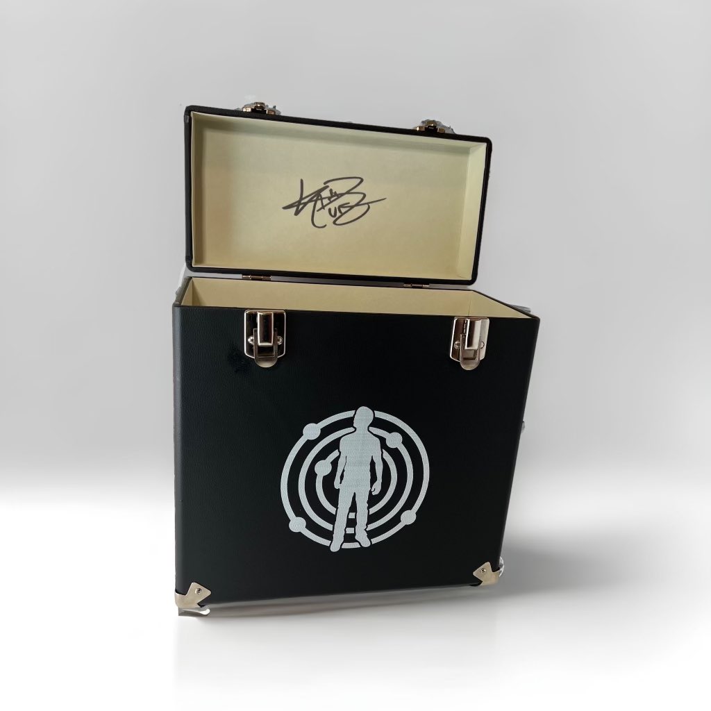 DevoTees__'s tweet photo. New drop!! No clothing this time but I’m stoked to finally show cudfam these. Only 5 left at the moment but new stock in the future! Let me know what y’all think! 

#etsy shop: Cudi Vinyl Record Storage Box https://t.co/6vc9qpYHMQ https://t.co/PKnfCM9RkO