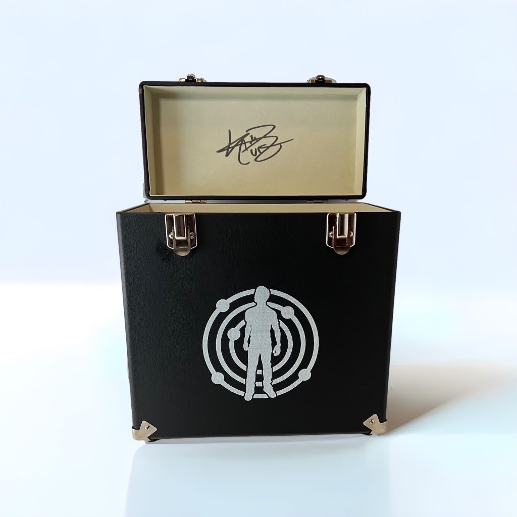 DevoTees__'s tweet photo. New drop!! No clothing this time but I’m stoked to finally show cudfam these. Only 5 left at the moment but new stock in the future! Let me know what y’all think! 

#etsy shop: Cudi Vinyl Record Storage Box https://t.co/6vc9qpYHMQ https://t.co/PKnfCM9RkO