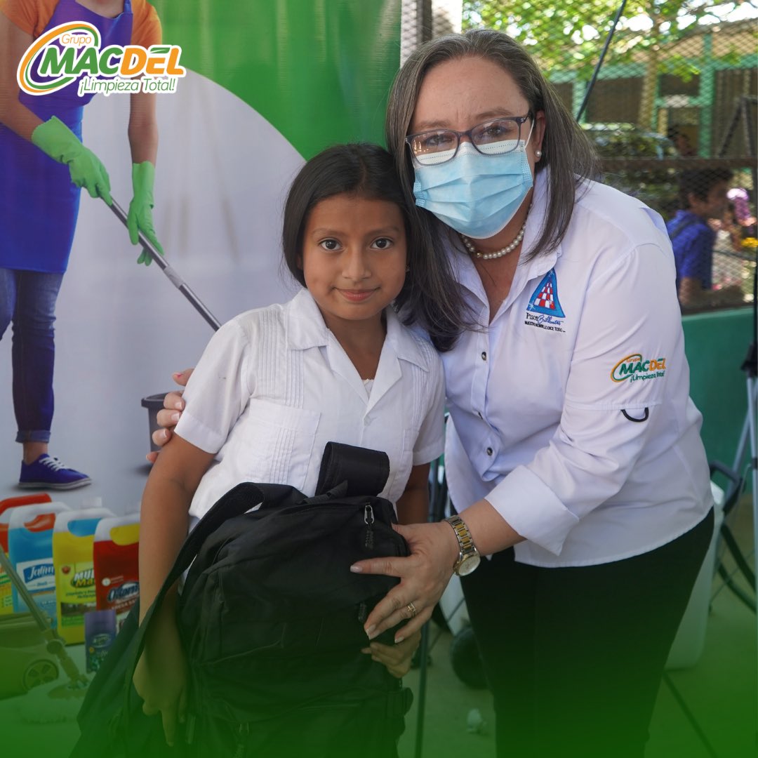 grupomacdel's tweet photo. ¡Nos sentimos bendecidos de poder ayudar a los niños de los sectores El Zapotal, Río Blanco y Armenta al entregarles mochilas llenas de suministros escolares! 📚 https://t.co/2dsTv5GDS6