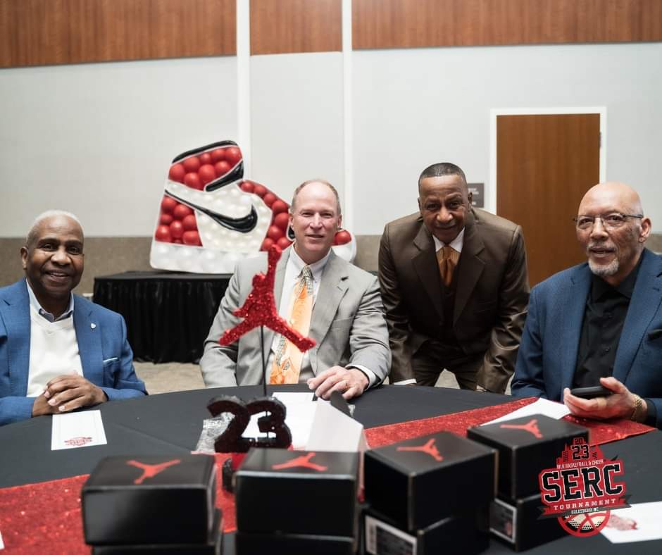 SERCMLKWeekend's tweet photo. 📷 SERC MLK Legends 

Have you seen the 2023 SERC MLK Basketball &amp; Cheer Tournament official pictures?

Head over to our Facebook page @SERCMLKWeekend and view the full album! 

https://t.co/lGnhEjofFk 

#SERCNAHRO #HousingAuthority #PublicHousing #YouthEngagement https://t.co/kEhU00ZCa8