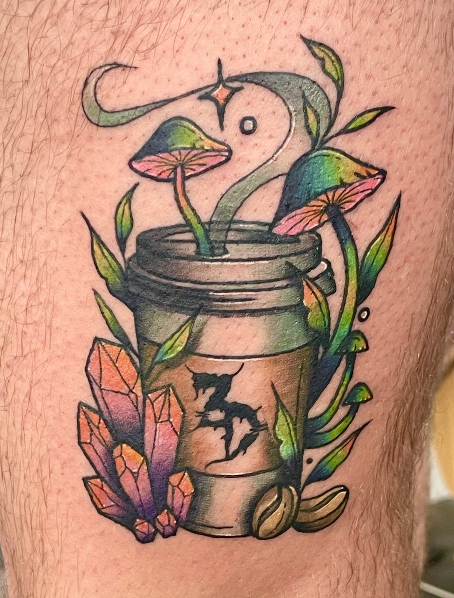 pale_artist's tweet photo. i need more people to let me do rainbow tattoos on them pls 🌈✨ any flash can have rainbow color!! https://t.co/PiQpjQzSGc