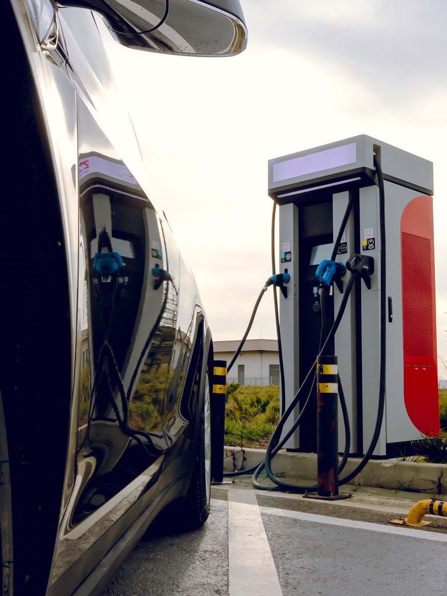 Why Is No One Discussing How Charging Deserts Are Affecting Communities of Color?🔋🔌🚘 #EVCulture #EVEquity #EV #ChargingDesert 
candidlychristen.com/why-is-no-one-…