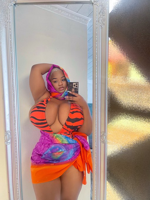 This weekend I will be posting 🔥 xxxclusive content on my V.I.P Onlyfans back to back. DO NOT MISS OUT<a href="/tag/ripdmx"class="tags"><span>#ripdmx</span></a><a href="/tag/ripprincephillip"class="tags"><span>#ripprincephillip</span></a>