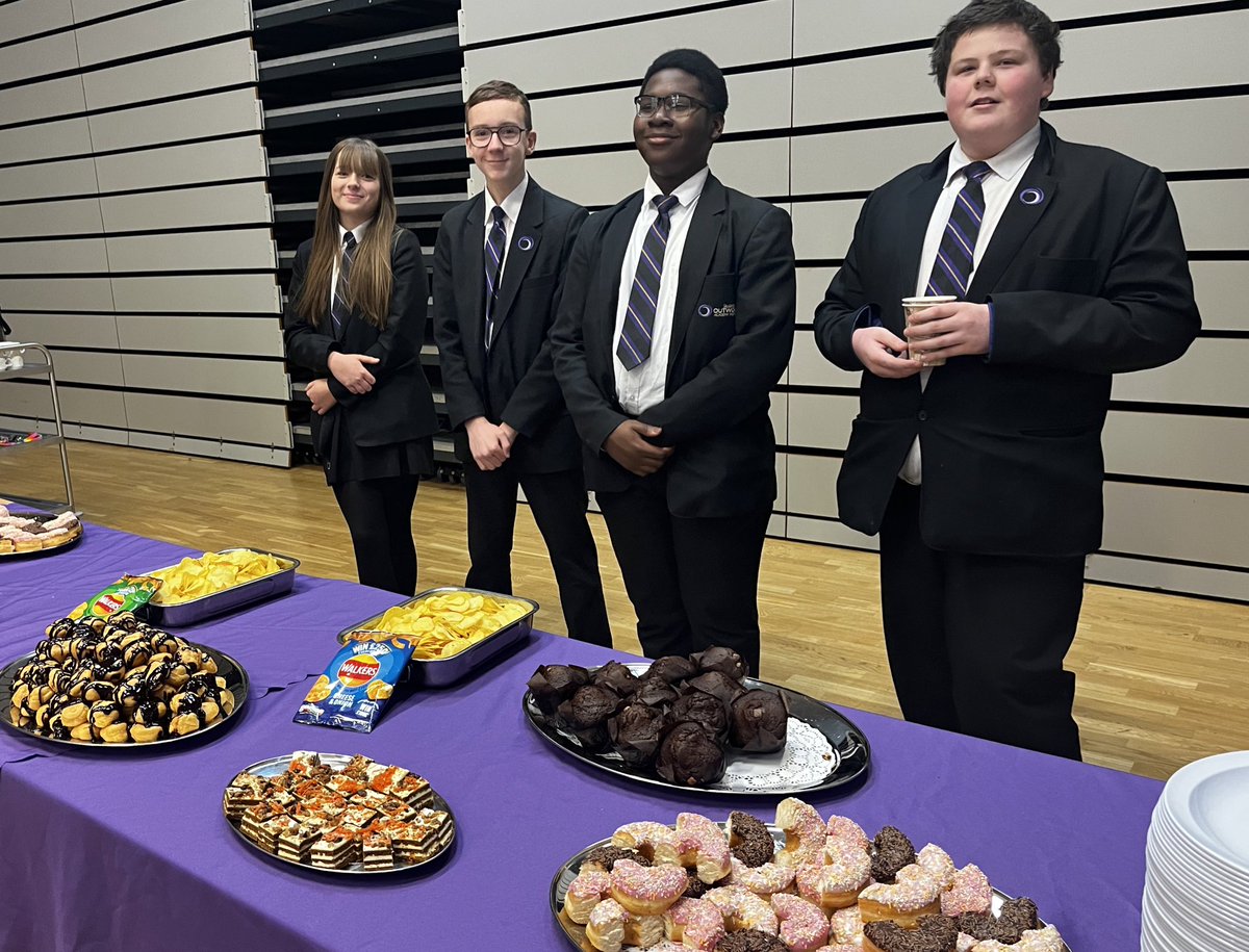 OutwoodPortland's tweet image. It was so wonderful to welcome our parents and carers to OAP tonight, for a wonderful night of revision tips and everything to do with GCSE exams. We can’t wait for the next one! Also a big thank you to our fab students that supported the event. #ProudToBePortland #RevisionTips