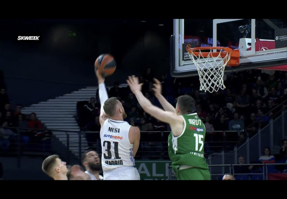TheUpset_media's tweet photo. Le joueur du match, alors qu’il était incertain : Dzanan Musa. Rendement excellent sur tous les plans, de nombreux madrilènes se sont montrés ce soir mais c’est pour le Bosnien.
Attention à ce Real qui monte en régime… #RMBZAL https://t.co/xlTbS1MbXK