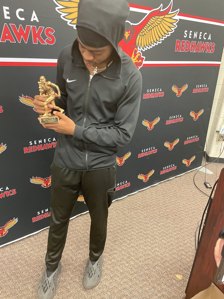 Twan Young tweet media