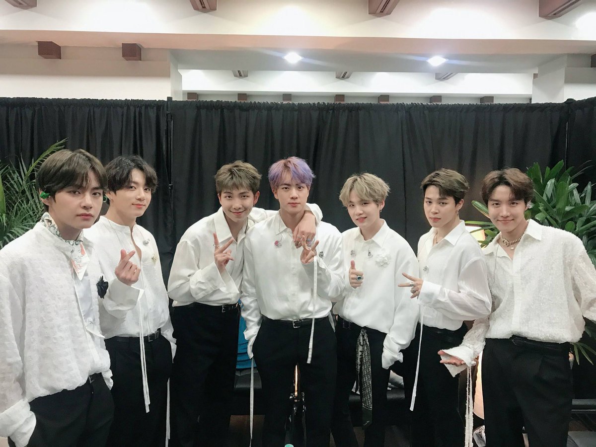 asla_8's tweet photo. BTS 💜 as Formula 1 Drivers 🏁 https://t.co/tebkKTzQdS
