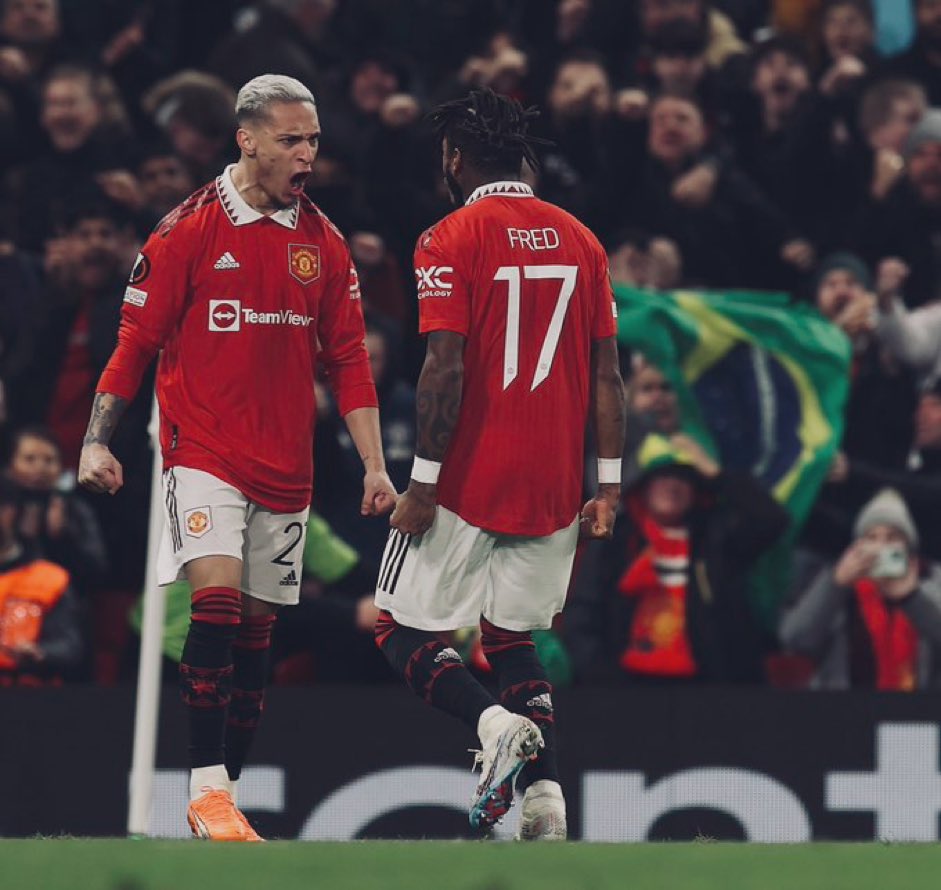 iam_wilsons's tweet photo. All Manchester United fans should RT, drop ❤️❤️ and follow everyone let's celebrate our MASSIVE victory! Follow me too. #MUFC #MUNBAR https://t.co/0DWSUX8DDU