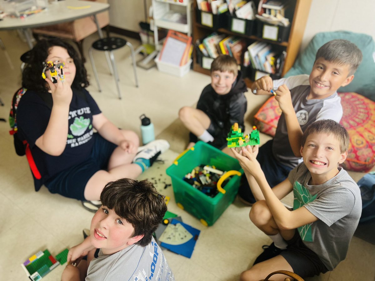 MrsThompsonTea1's tweet photo. Lego Club rockin’ new building  themed today! My favorite is the “Friends” set complete with Ross and Chandler lol! @CFELISD 😍☕️ @MsBowers_ https://t.co/WyfSvOin1m