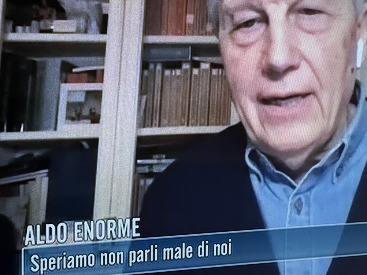 GeppiC's tweet photo. Grazie professore! #aldograsso @SplendiCornice #SplendidaCornice https://t.co/uswSLSrk8m
