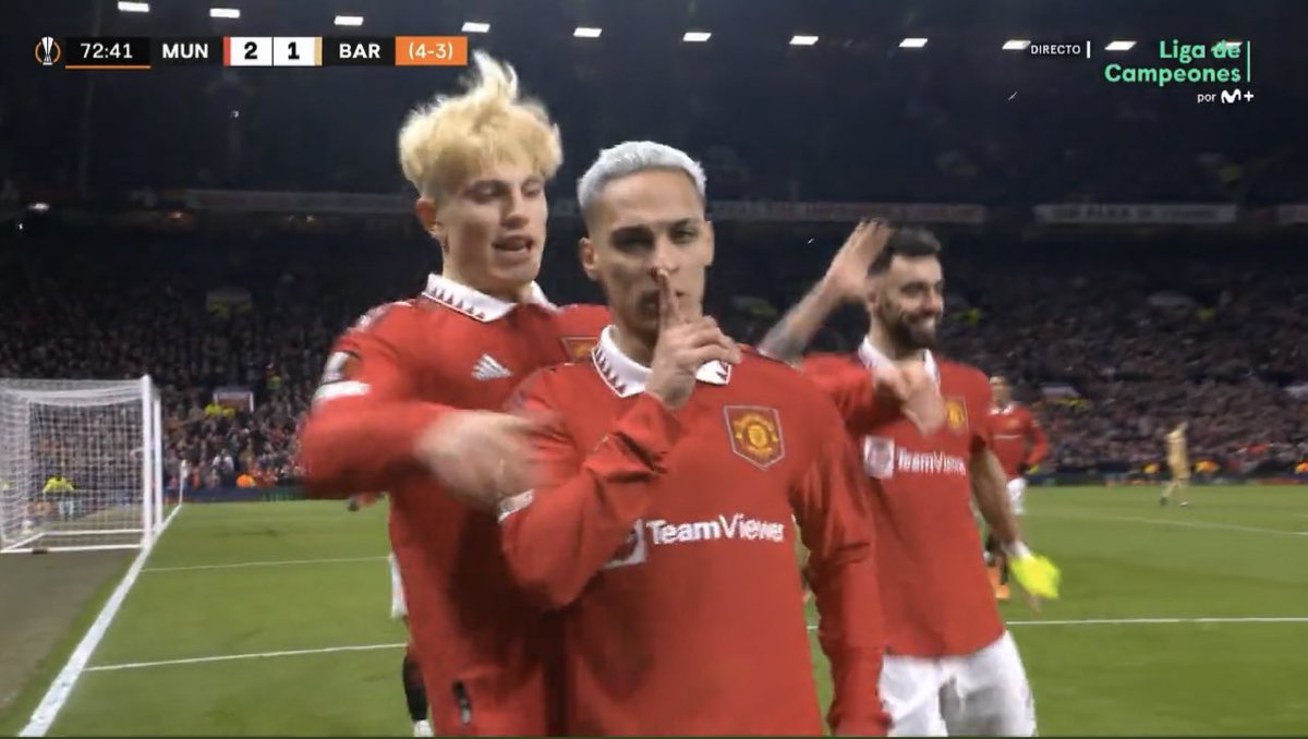 Com gol do Antony, United elimina o Barcelona

No São Paulo não sabia chutar 😭