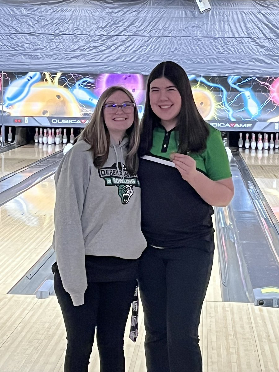 e_m_hedden's tweet photo. Your Derby Panther boys bowling team and 2 girls are state bound next Friday at Northrock Lanes! Congratulations!🐾💚🎳 @BowlingDerby @DerbyAD  @DHS_Panthers @DerbySchoolsKS https://t.co/og0Tz78ejr