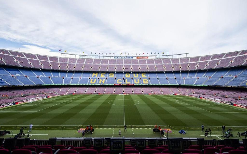 Victor44693996's tweet photo. @DjMaRiiO Tienen el camp Nou libre los martes , miércoles y jueves para jugar la Kingz League https://t.co/tiyeBL3p40