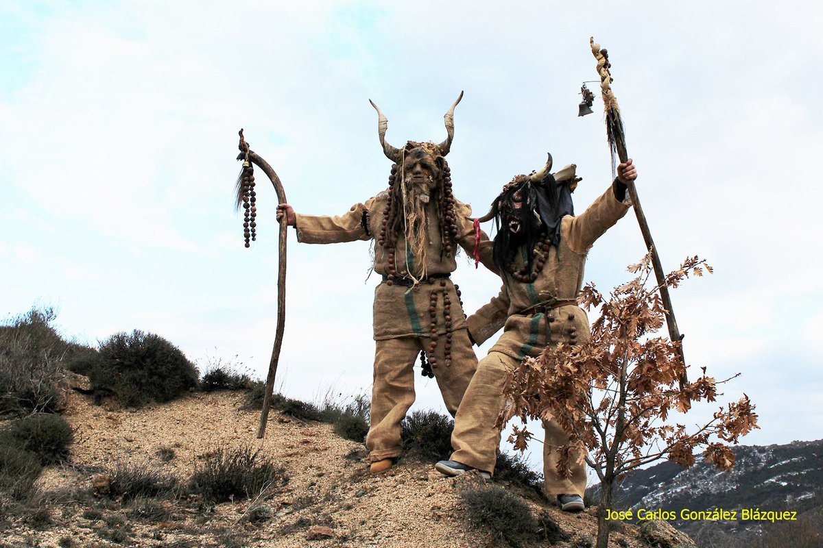 AvilaEscondida's tweet photo. #Celebraciones_en_Ávila: Si te acercas a los carnavales de Navalacruz (Ávila) conocerás los harramachos y otras tradiciones de este precioso pueblo de montaña (1)

@Lavozabulense @CyLesVida @turismodeavila @avilatuitea @Avila_CyL @Mascaravila_Of @IkerCasillas @EnPueblo @dipuavila https://t.co/zTbx1QaoKR