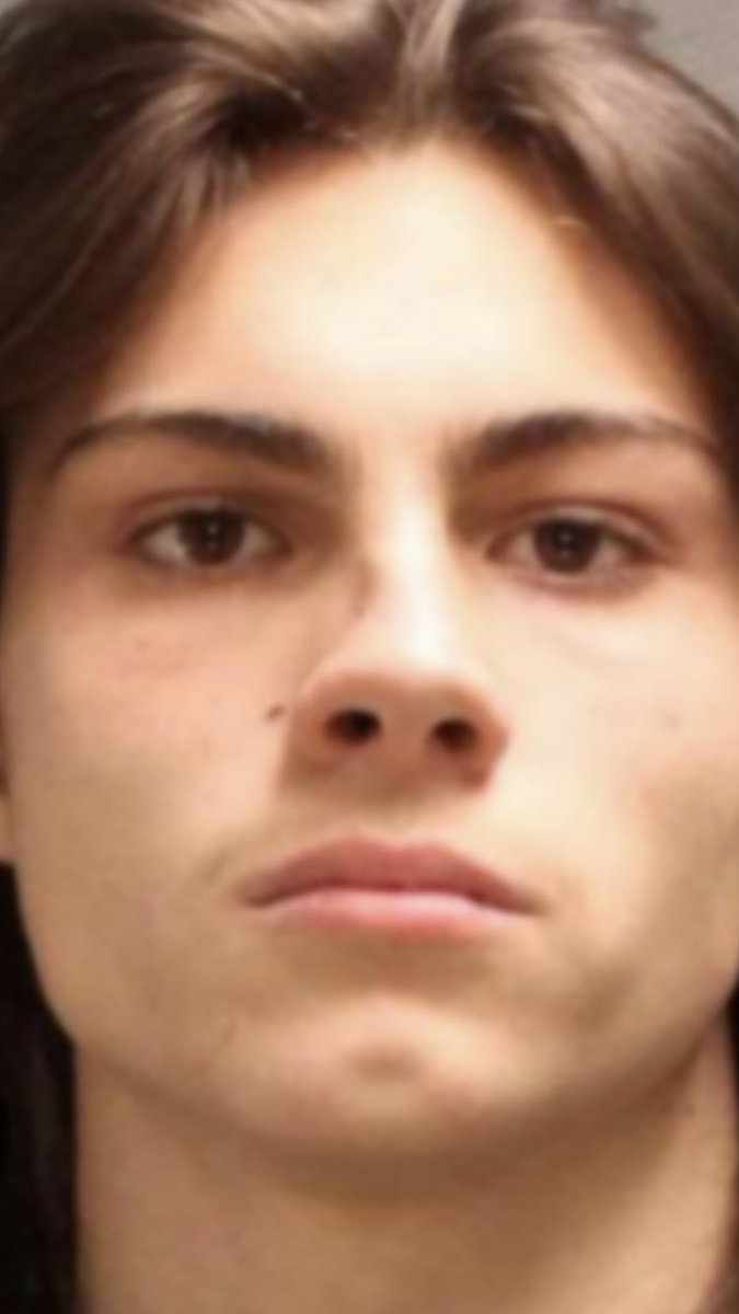 alongcameTrisha's tweet photo. This is the piece of shit that murdered a Temple University police officer. The first ever to be killed in the line of duty. This fucker lives around 5 miles from me with his wealthy parents. Fuck you #milespfeffer https://t.co/wDF4327Txj