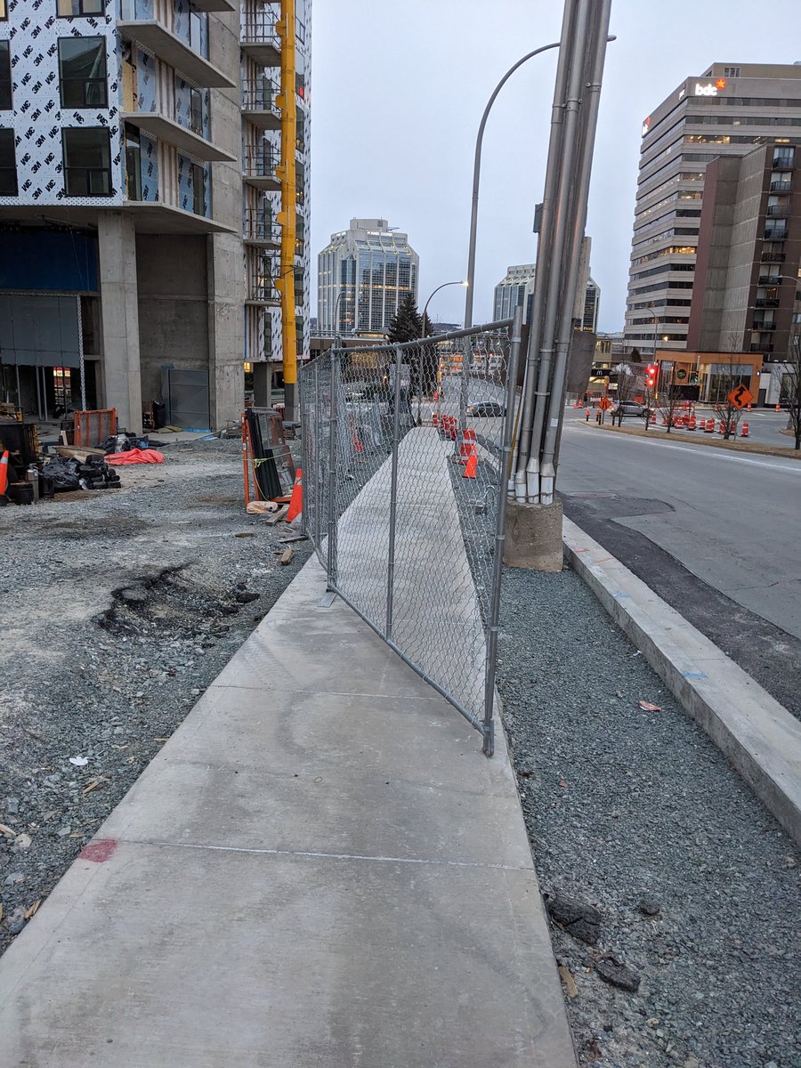 kristamclellan's tweet photo. This is totally fine and not an accessibility issue... @hfxgov and (I believe) @builtbybird https://t.co/NFTu6IPdmE