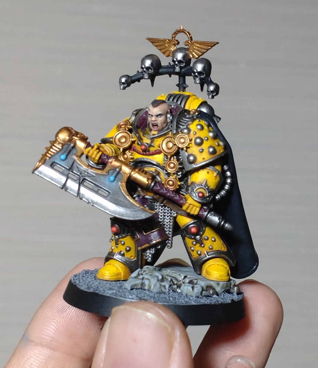 6SDI2pwhd4ammaA's tweet image. プラエトール・パワーアックス装備完成!!
将棋中継を見ながらちまちま塗っていました。このぐらいだと１日で塗れるので良いです。
#praetor　#horusheresy　#warhammer　#プラエトール　#ウォーハンマー