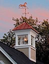 michaelmdillon's tweet photo. Why do I like turrets that stick up from rooftops?

Oh, cupola reasons… https://t.co/3p4OqgHzD2