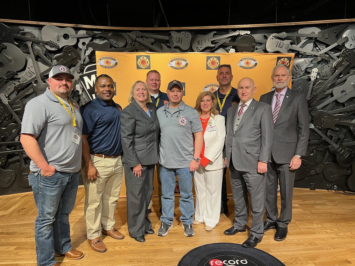 IAFFLocal65's tweet photo. Gathering support from our Knoxville- Knox County (TN) State Legislators. Help end the stigma that surrounds PTSD. #JamesDustinSamples
#the303Project 
@tpffa1 @MayorKincannon @SenatorBriggs @MasseyForSenate @ElaineDavis @RepMcKenzie @VoteGloriaJ
Rep. Dave Wright https://t.co/DBSQTFnPjl