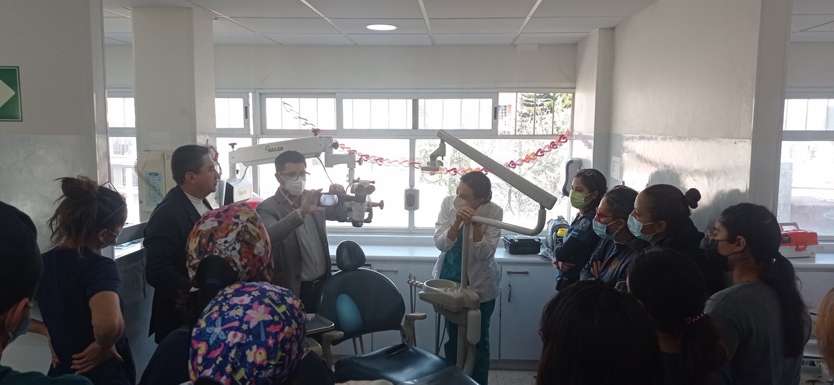 coindissamexico's tweet photo. Gracias a la División de Posgrado de la Facultad de Odontología de la UNAM por permitirnos presentarles las ventajas de MicroRec, que incorporado a un microscopio odontológico, permite grabar el procedimiento en calidad 4K con un smartphone.
#Coindissa #MicroRec #soloconCoindissa https://t.co/vjwXKoWAq6