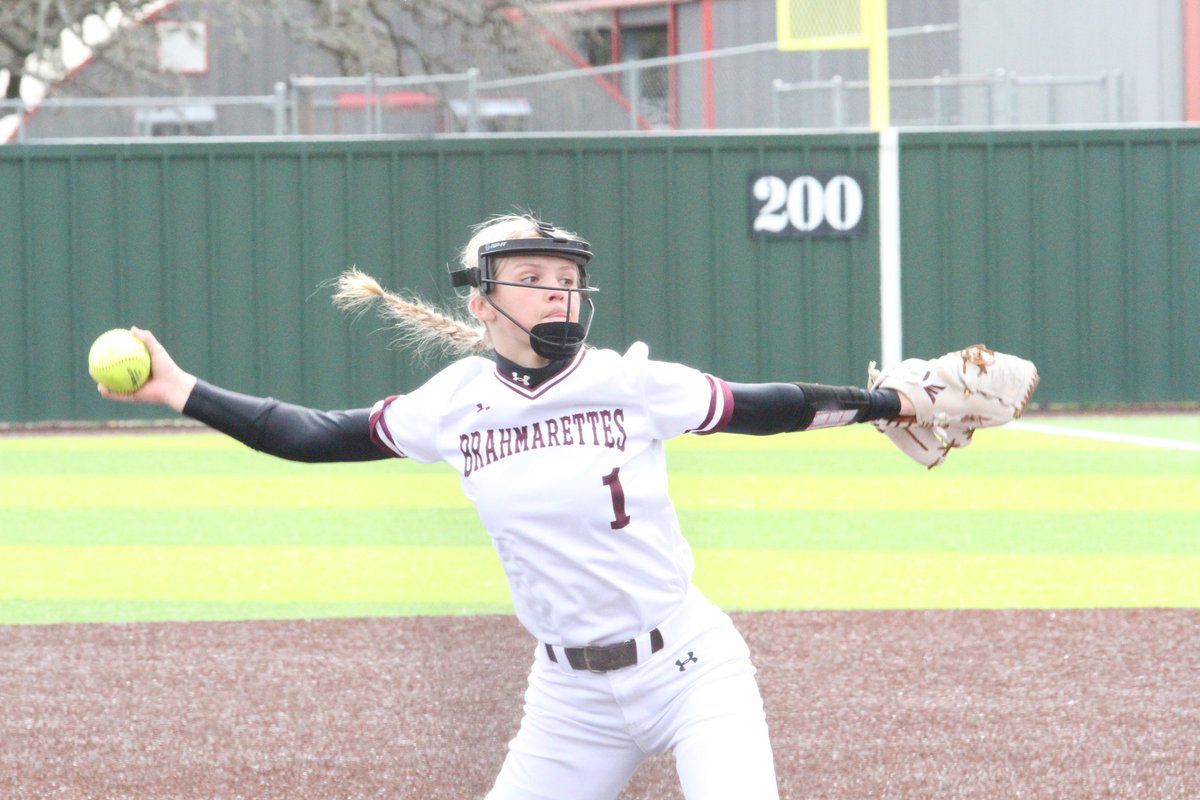 WhartonCoSports's tweet photo. Two state-ranked softball teams in Wharton County, according to the latest TGCA poll. 

East Bernard is ranked 5th and El Campo is 10th. https://t.co/JFxIbRzfSs