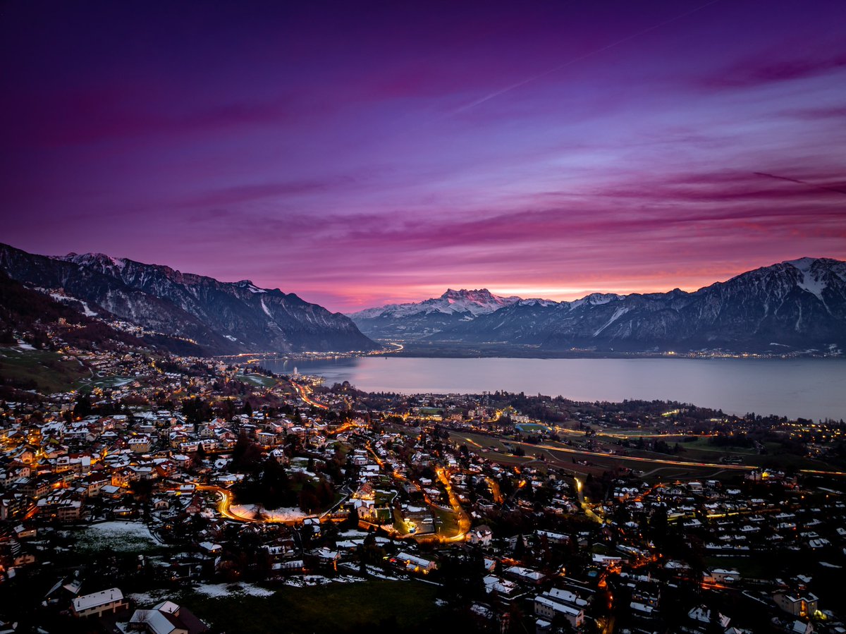 ProductionBlake's tweet photo. Captation du moment sans se poser de question #suisse #vaud #Riviera #drone #landscapephotography #sunsetphotography #dji https://t.co/RN3Msmt2Cs