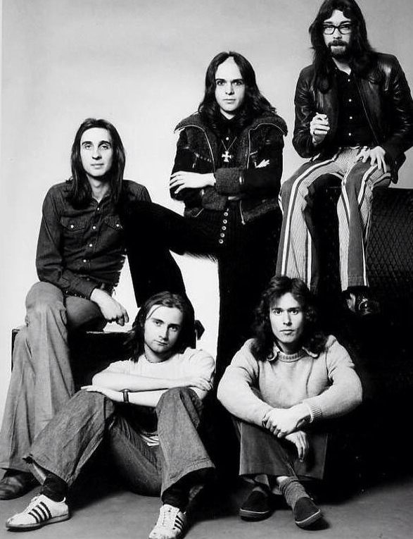 ReturnofR's tweet photo. What is YOUR favorite GENESIS song of ALL TIME? #Genesis https://t.co/0HAd0mNDbn https://t.co/tBudP8BkfC