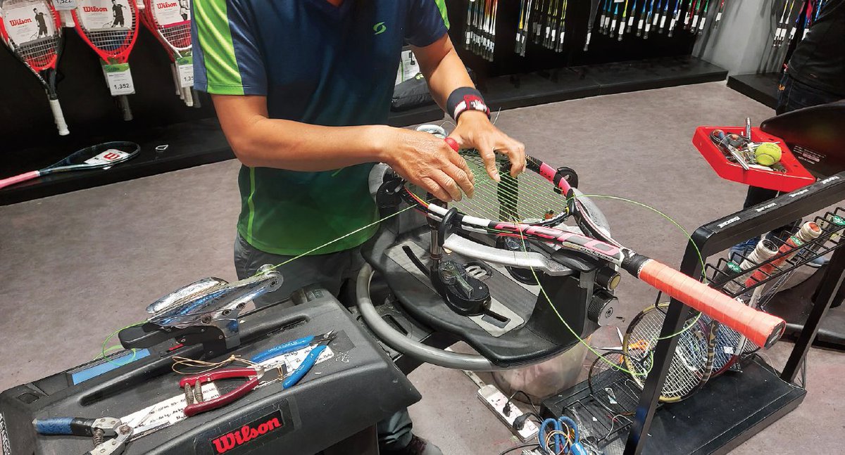 rsimagazine's tweet image. Variety Pack: Examine your string inventory to make sure you have the right assortment and price points for your customers. #stringselector #newstring #USRSA 

Read more ▶️ bit.ly/3Kf0qAi