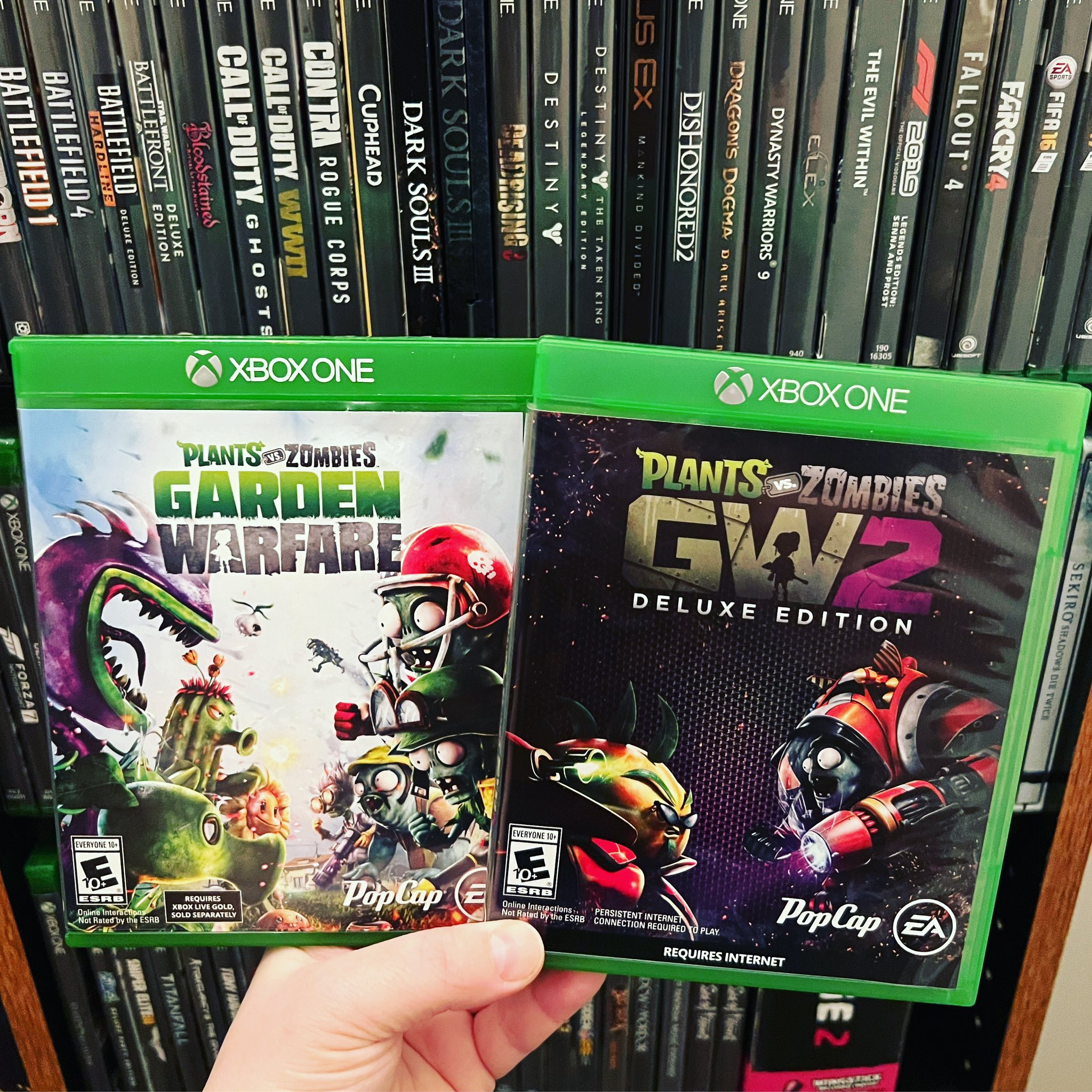 Game Junction on X: This day in gaming: Plants Vs Zombies: Garden Warfare  2 released in 2016! Who scored this Deluxe Edition? #plantsvszombies  #plantsvszombies2 #masseffect #masseffect3 #grasseffect #videogames #xbox  #xbox360 #xboxone #games #