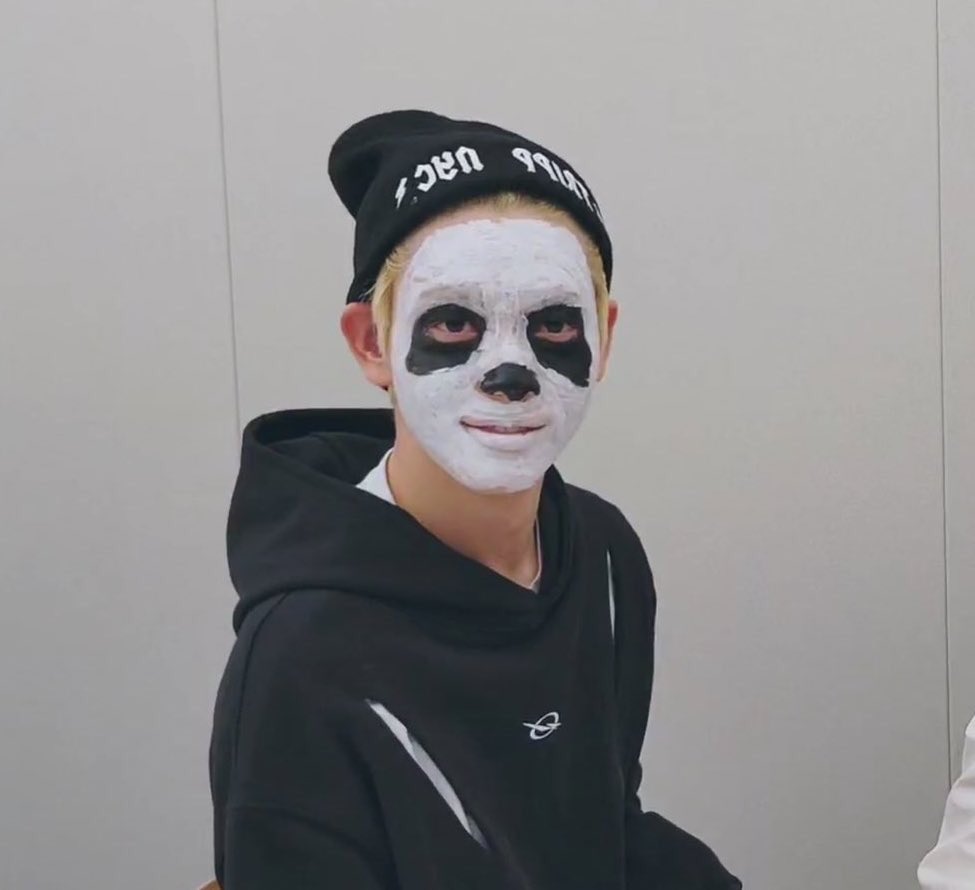 𓆩maggie𓆪 tweet media