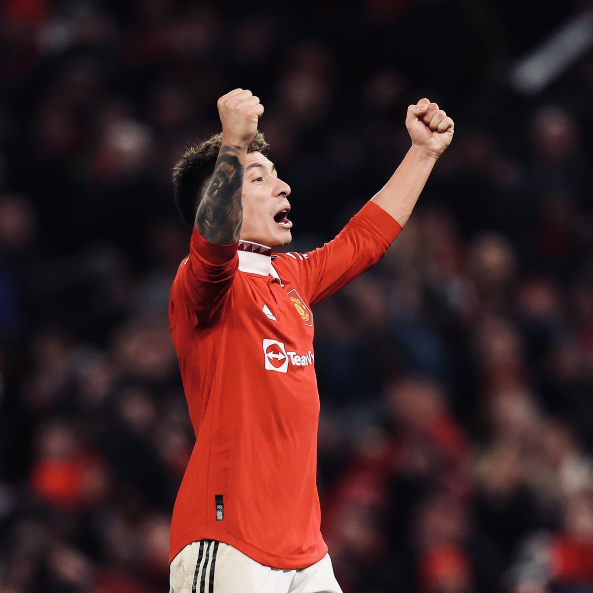 Lives and breathes Manchester United. 

#MUFC || #UEL