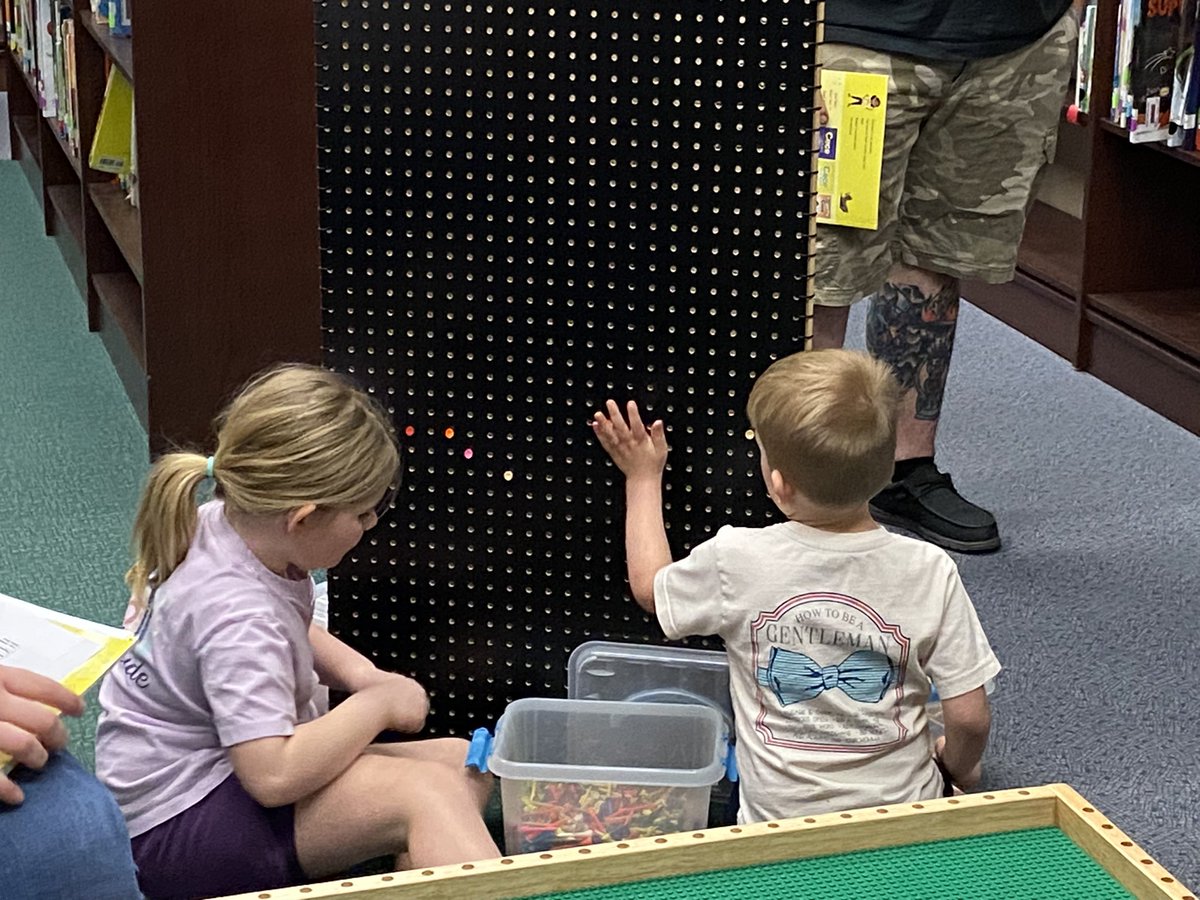 bristowlibrary's tweet photo. It was a great night! The STEAM playground was a big hit! @bristowelem https://t.co/3WYpZvUEUK