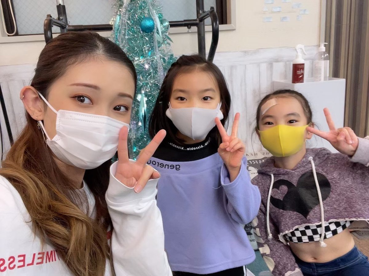 f_dance's tweet photo. ダンスを始めるのには、年齢は関係ありません。
「やりたい!!」と思ったら、体験レッスンを受けてみる🤩
八王子ダンススクールFANTASYへ ✨
#八王子ダンス #八王子ダンス教室 
#八王子ダンススクール #八王子ダンススタジオ 
#八王子ダンスレッスン https://t.co/kFyrtuKNB6