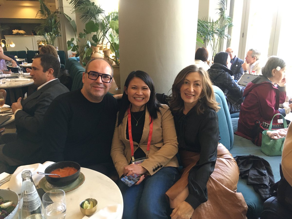LAGurwitch's tweet photo. Just ran into friends whose work saves lives, mine included, and how was your day? @ChristianRolfo @MountSinaiNYC  Mayien Chau @AstraZeneca #TTLC23 @IASLC https://t.co/6zOfMMyru9