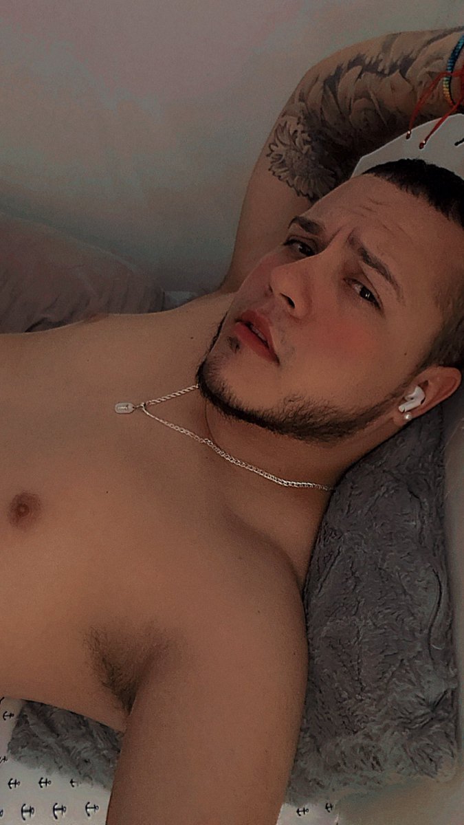 H71Cristian's tweet photo. Esté filtro de Snapchat 🥰💕🤌🏻
#loame https://t.co/plC1q6926u